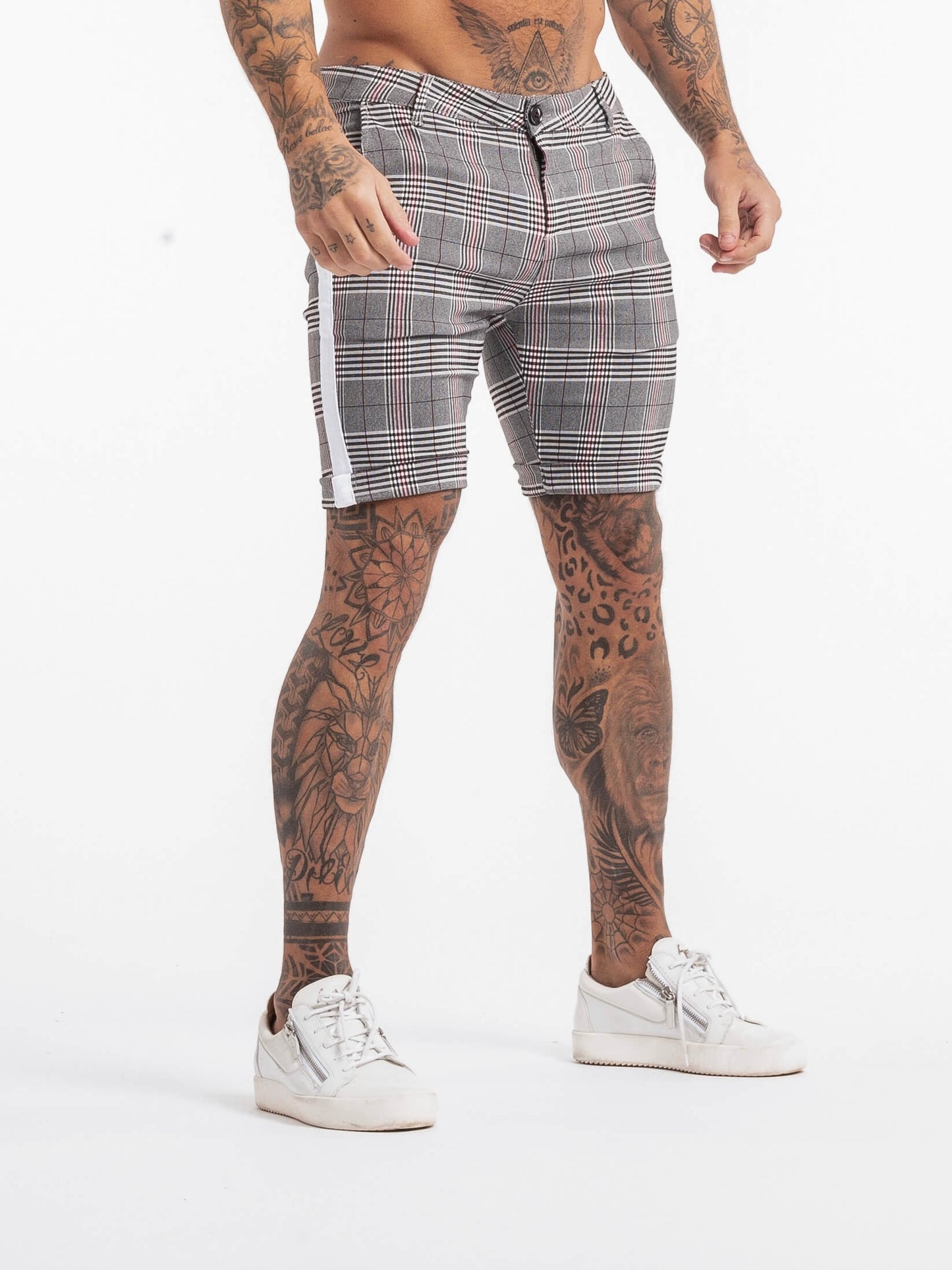 Stylish Michèllo jeans trousers and shorts in various sizes, colors, and styles for men, including class, ripped designs, and summer shorts.