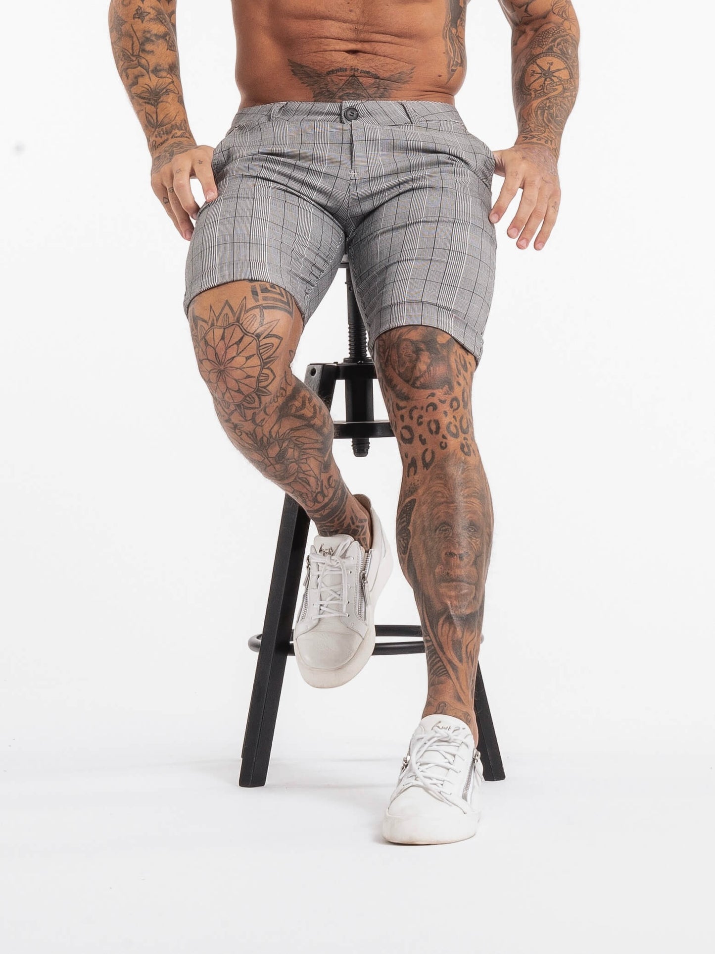 Stylish Michèllo jeans trousers and shorts in various sizes, colors, and styles for men, including class, ripped designs, and summer shorts.
