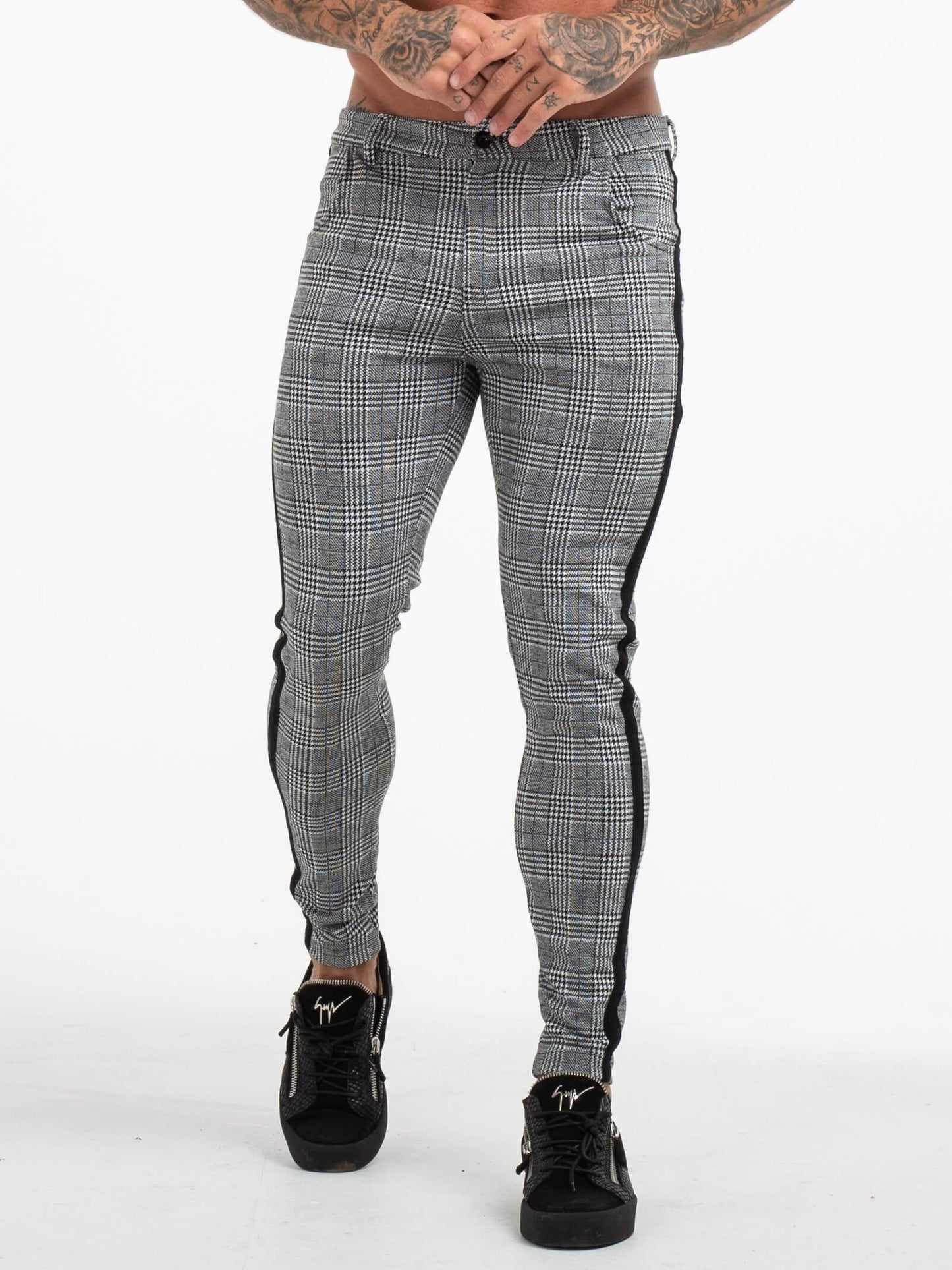 Stylish Michèllo jeans trousers and shorts in various sizes, colors, and styles for men, including class, ripped designs, and summer shorts.
