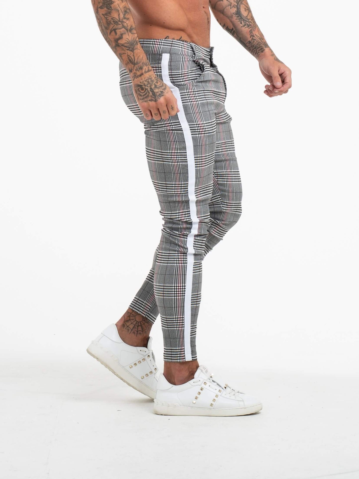 Stylish Michèllo jeans trousers and shorts in various sizes, colors, and styles for men, including class, ripped designs, and summer shorts.