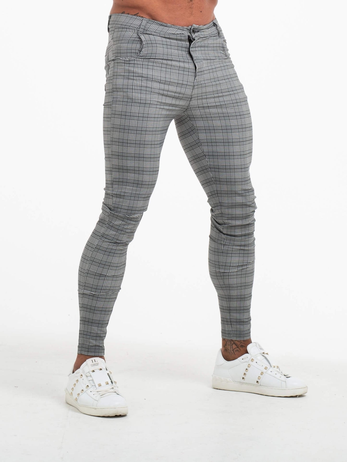 Stylish Michèllo jeans trousers and shorts in various sizes, colors, and styles for men, including class, ripped designs, and summer shorts.