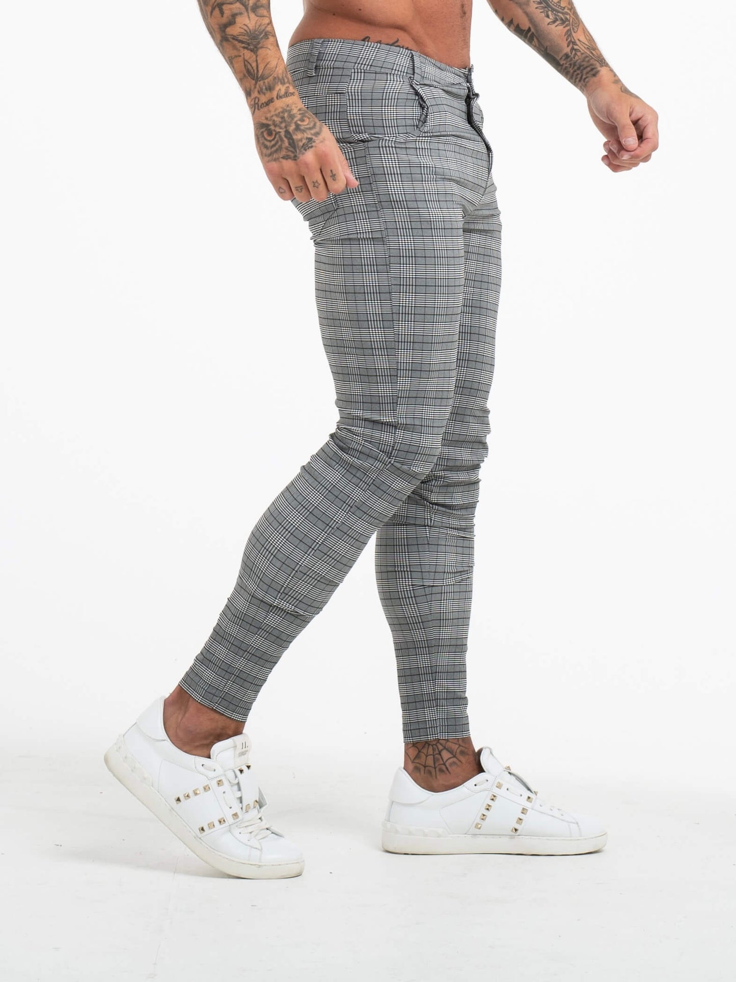 Stylish Michèllo jeans trousers and shorts in various sizes, colors, and styles for men, including class, ripped designs, and summer shorts.