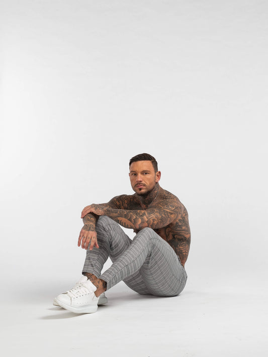 Stylish Michèllo jeans trousers and shorts in various sizes, colors, and styles for men, including class, ripped designs, and summer shorts.