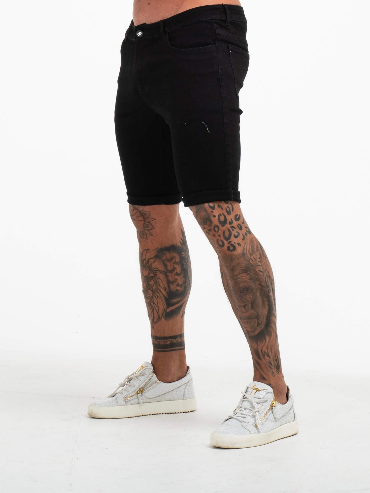 Stylish Michèllo jeans trousers and shorts in various sizes, colors, and styles for men, including class, ripped designs, and summer shorts.