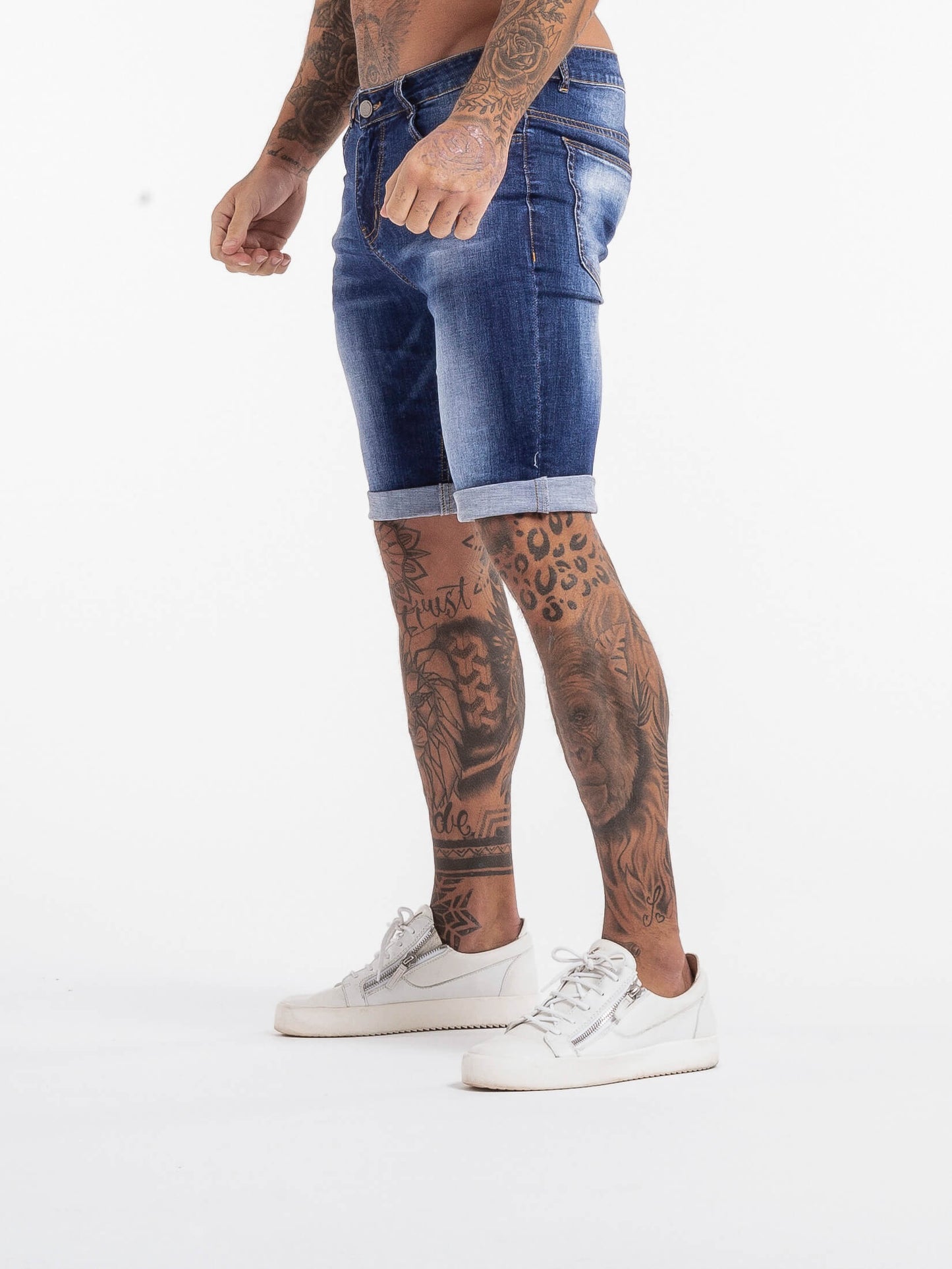 Stylish Michèllo jeans trousers and shorts in various sizes, colors, and styles for men, including class, ripped designs, and summer shorts.
