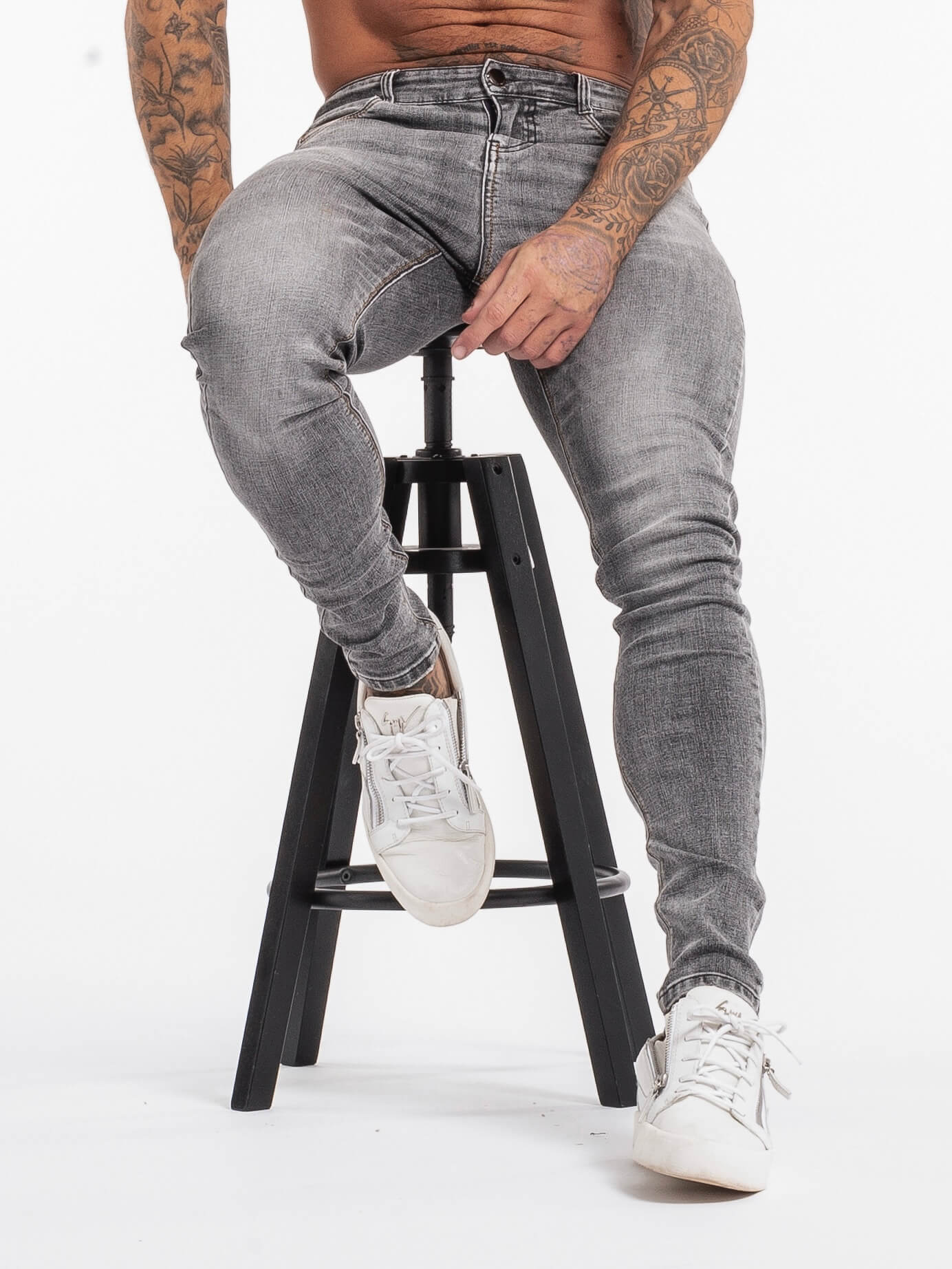 Stylish Michèllo jeans trousers and shorts in various sizes, colors, and styles for men, including class, ripped designs, and summer shorts.