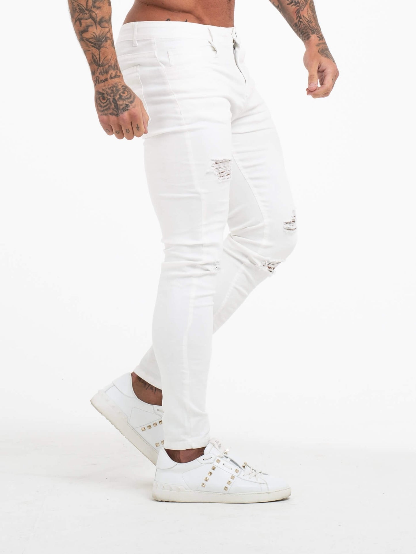 Stylish Michèllo jeans trousers and shorts in various sizes, colors, and styles for men, including class, ripped designs, and summer shorts.