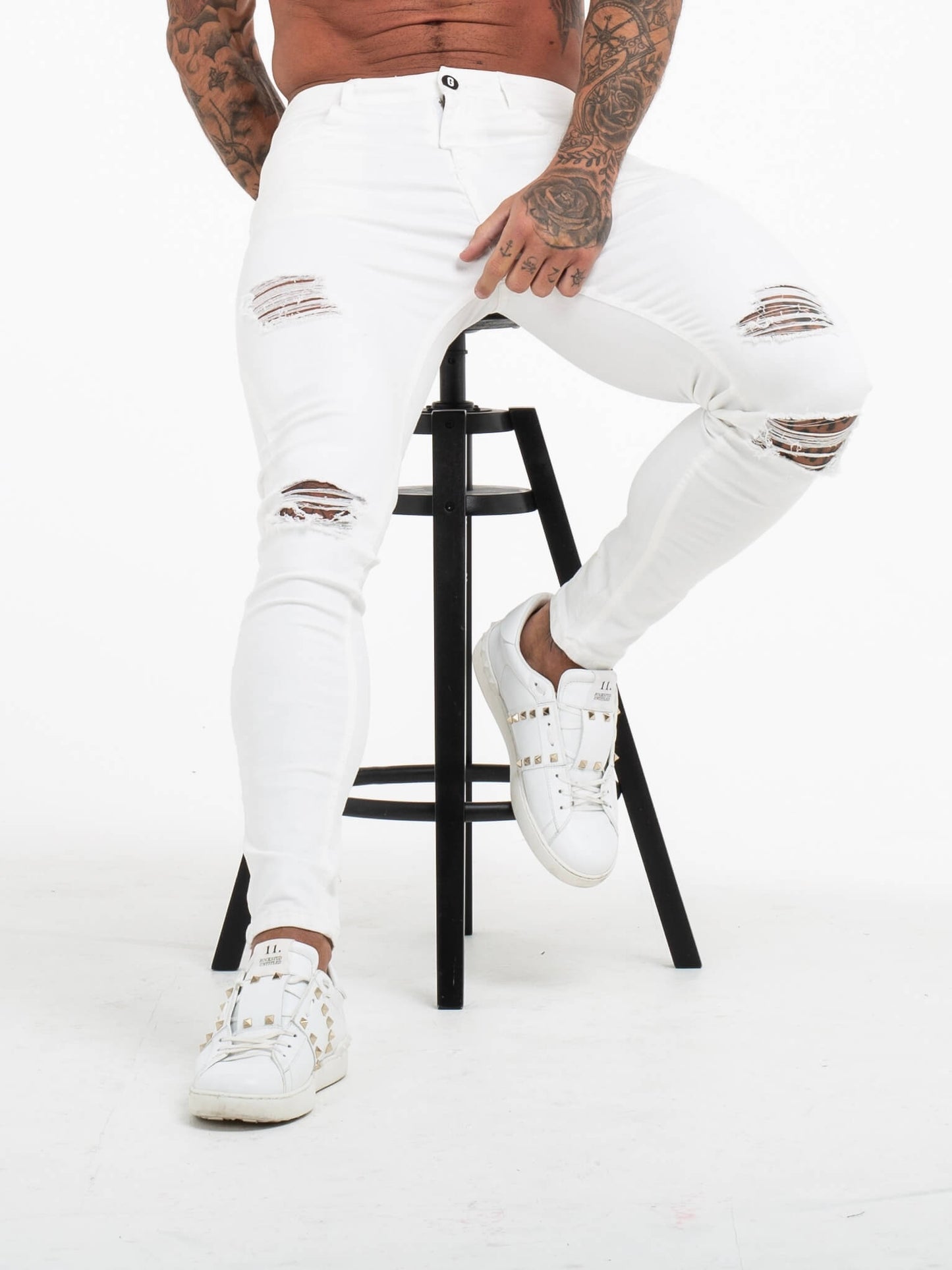 Stylish Michèllo jeans trousers and shorts in various sizes, colors, and styles for men, including class, ripped designs, and summer shorts.